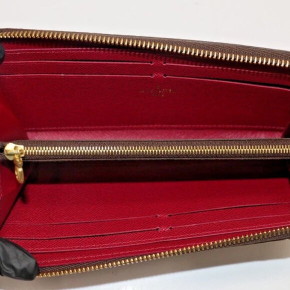 Louis Vuitton Clémence Monogram Women's Wallet - Fuchsia - Picture 7 of 16